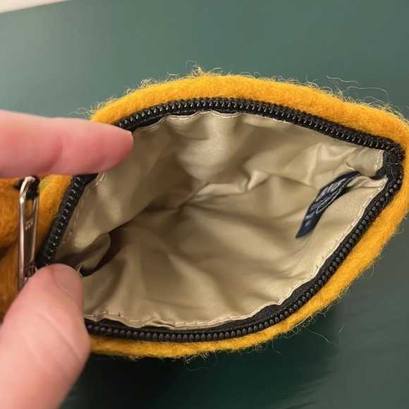 Retro 100% Wool Flower Power Mustard Yellow Vintage 1970s Coin Purse Wallet - Picture 4 of 7